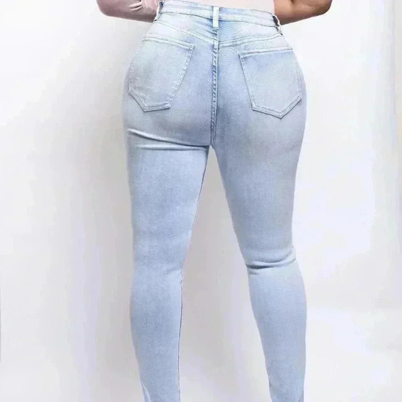 Own It Frayed Ankle Jeans - Picture 5 of 6